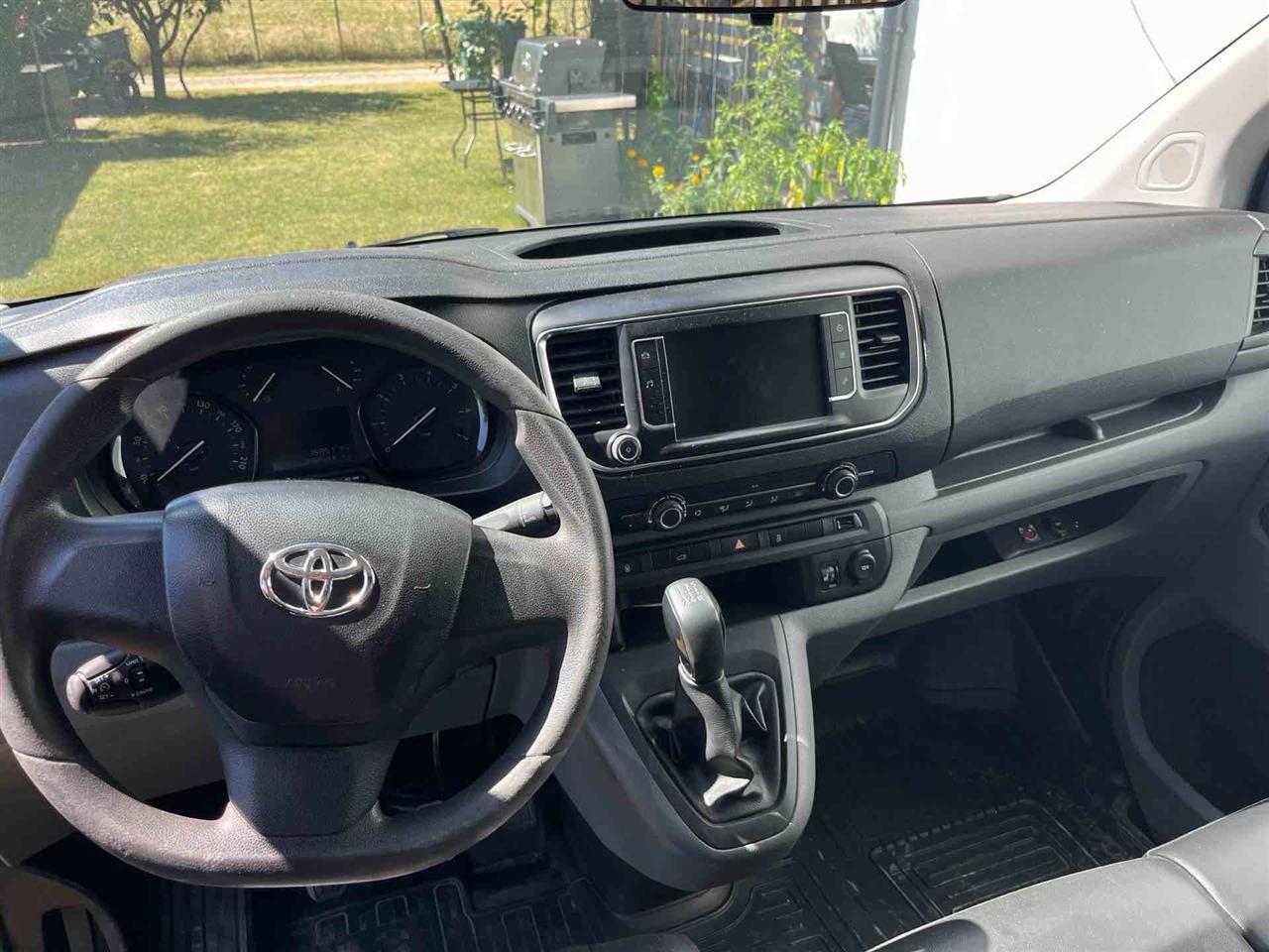 Toyota-proace