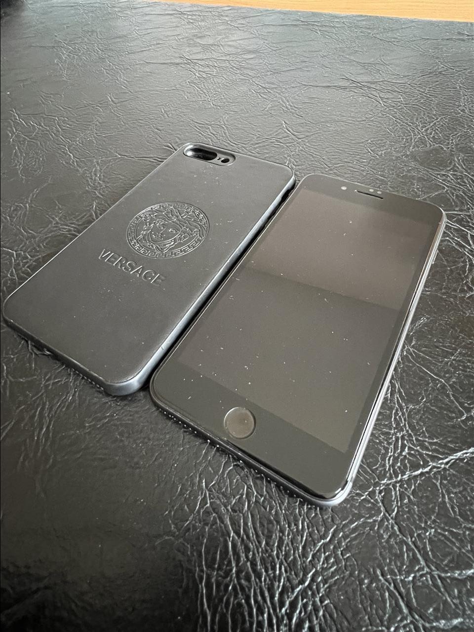 Iphone-8plus-64Gb---------
