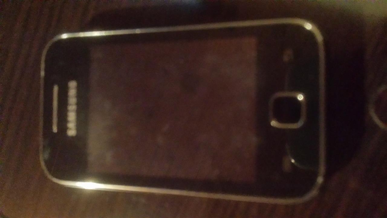 Samsung-E1207T