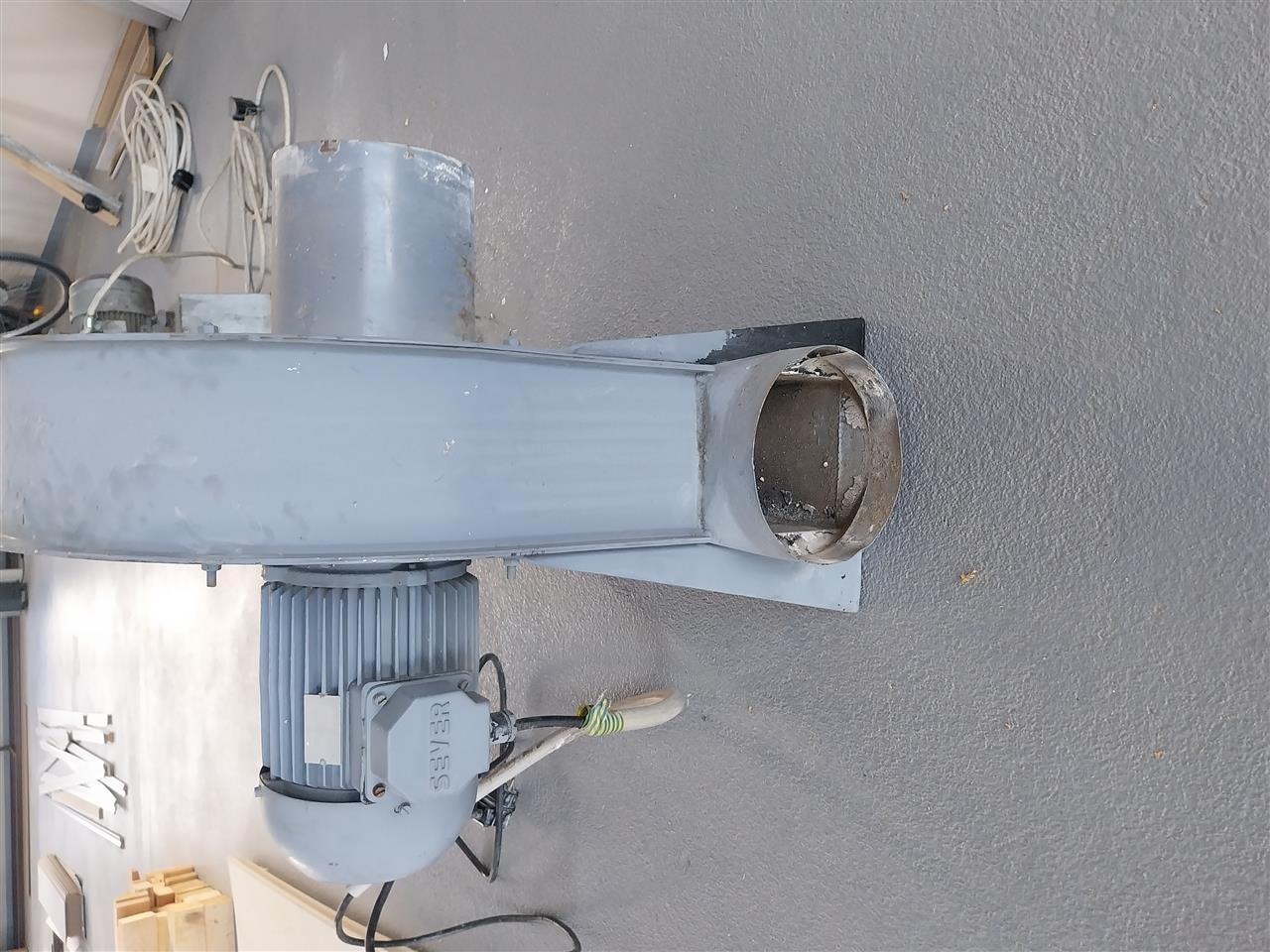 Ventilator-
