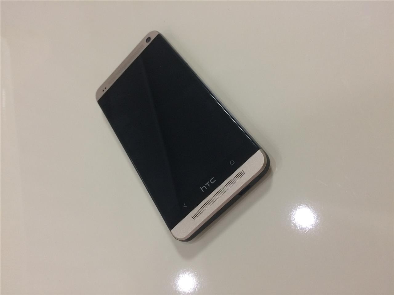 Shitet-Telefoni-HTC