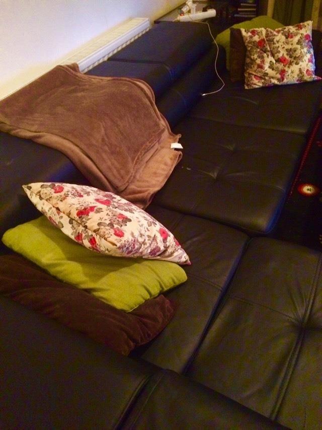 Shitet-Sofa-e-lekures