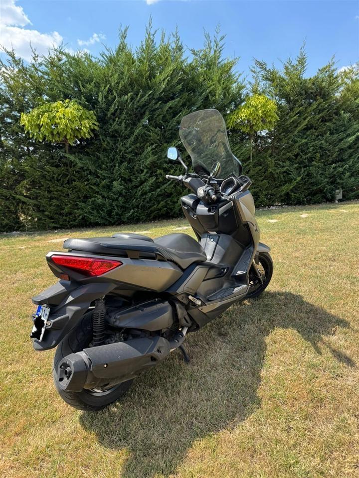 X-max