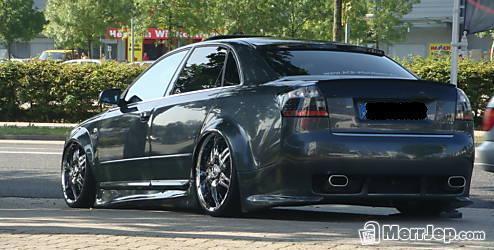 Audi-A4-2001--01