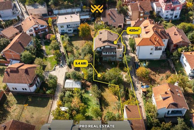 Shtëpi 420m² për SHITJE në Sofali.