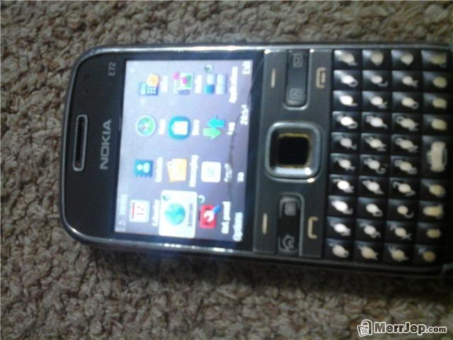  Nokia E72