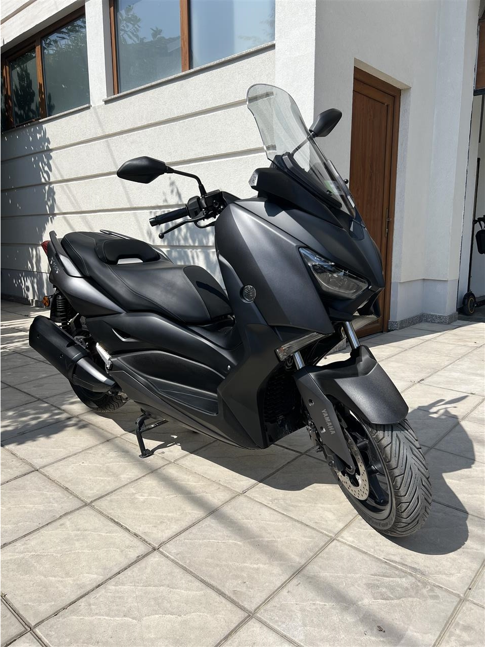 X-max-300