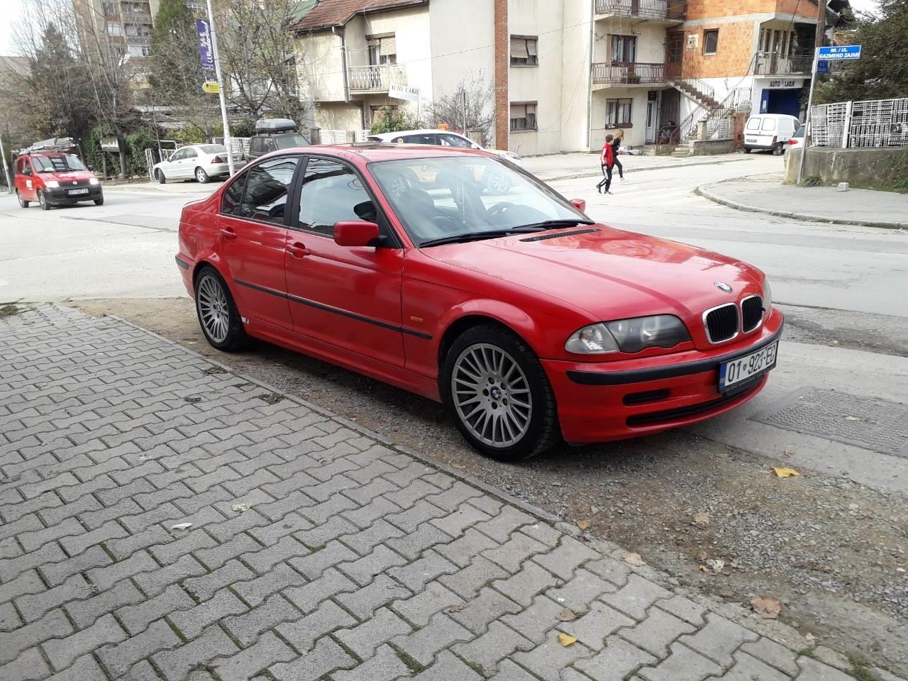 BMW-323i-e46-