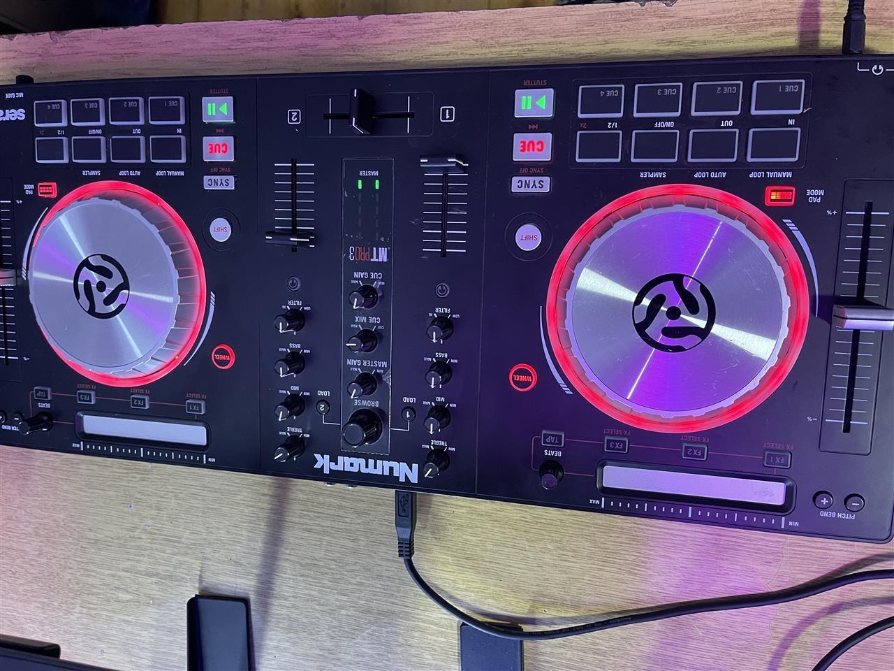 Numark-Controller