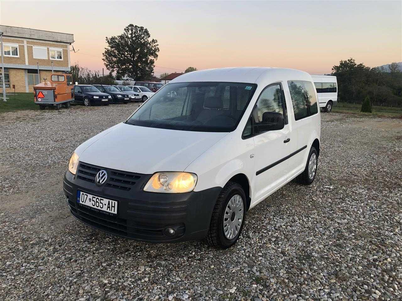 VW-CADDY-