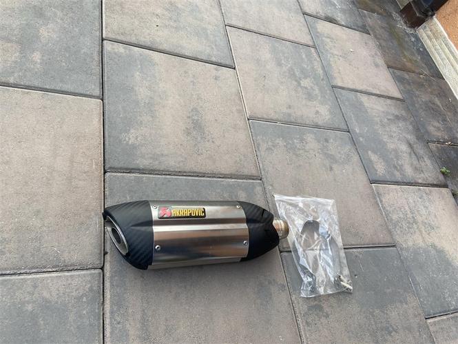 Akrapovic