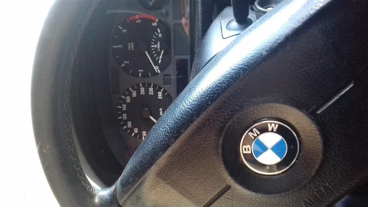BMW-320D-E46-