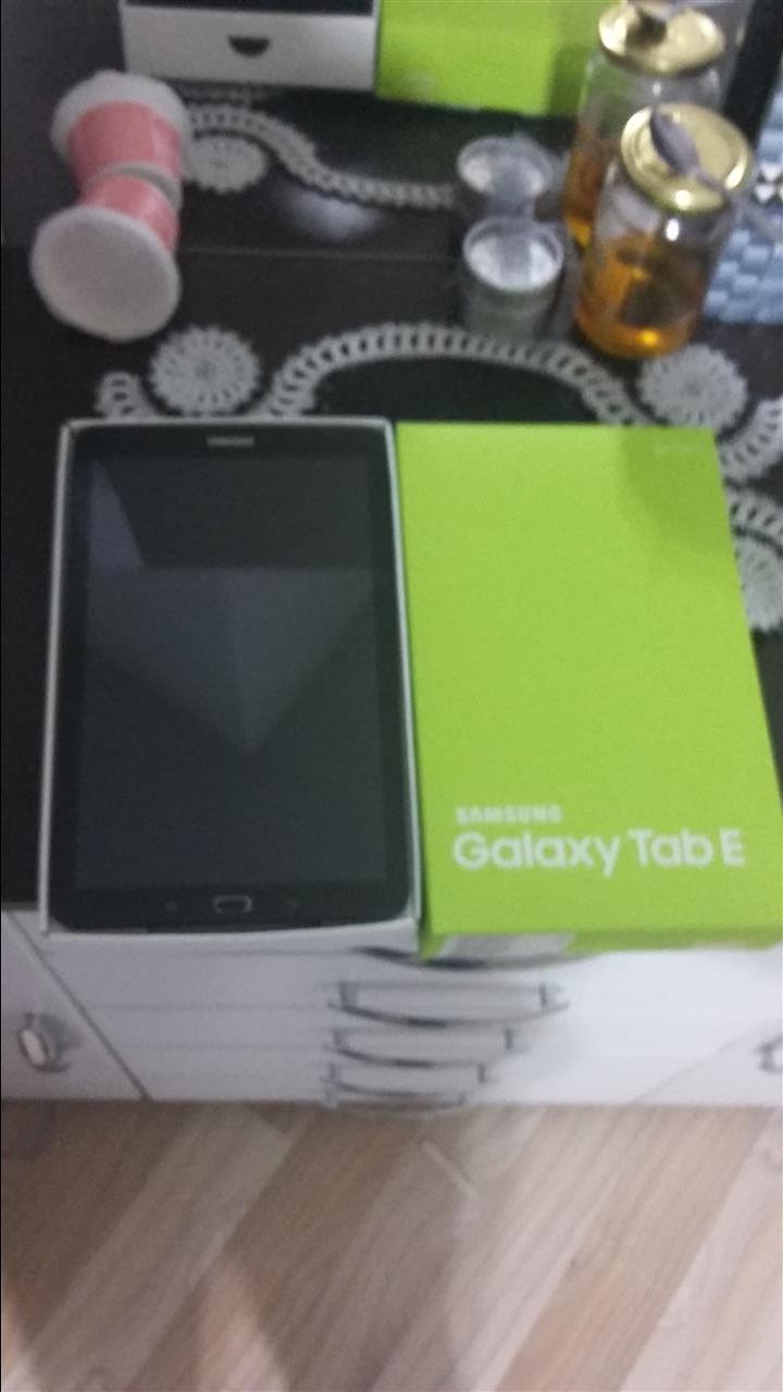 Samsung-tab-E-i-ri-