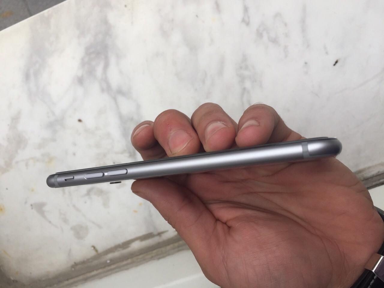 Shitet-IPHONE--silver
