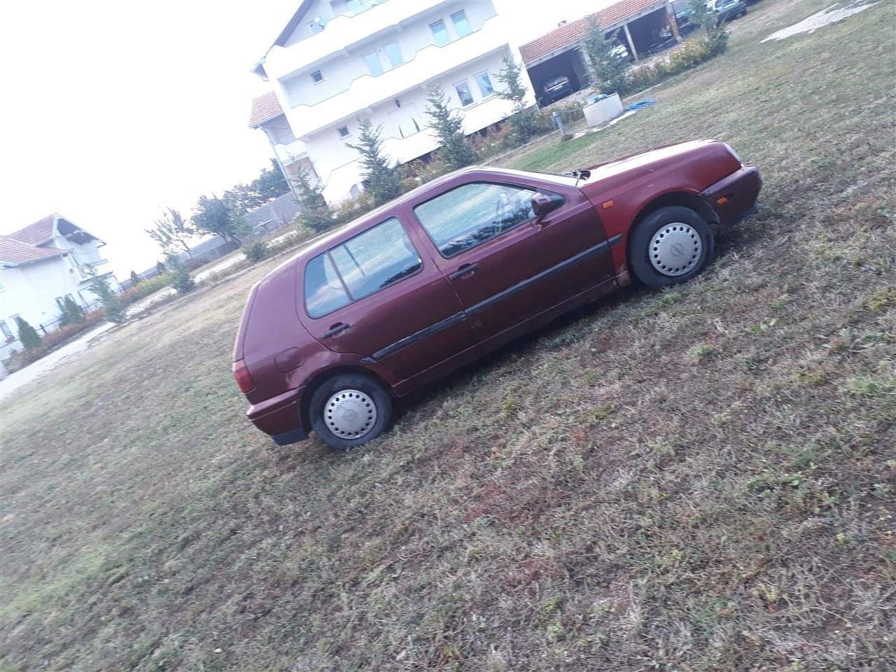 Shes-golf-3