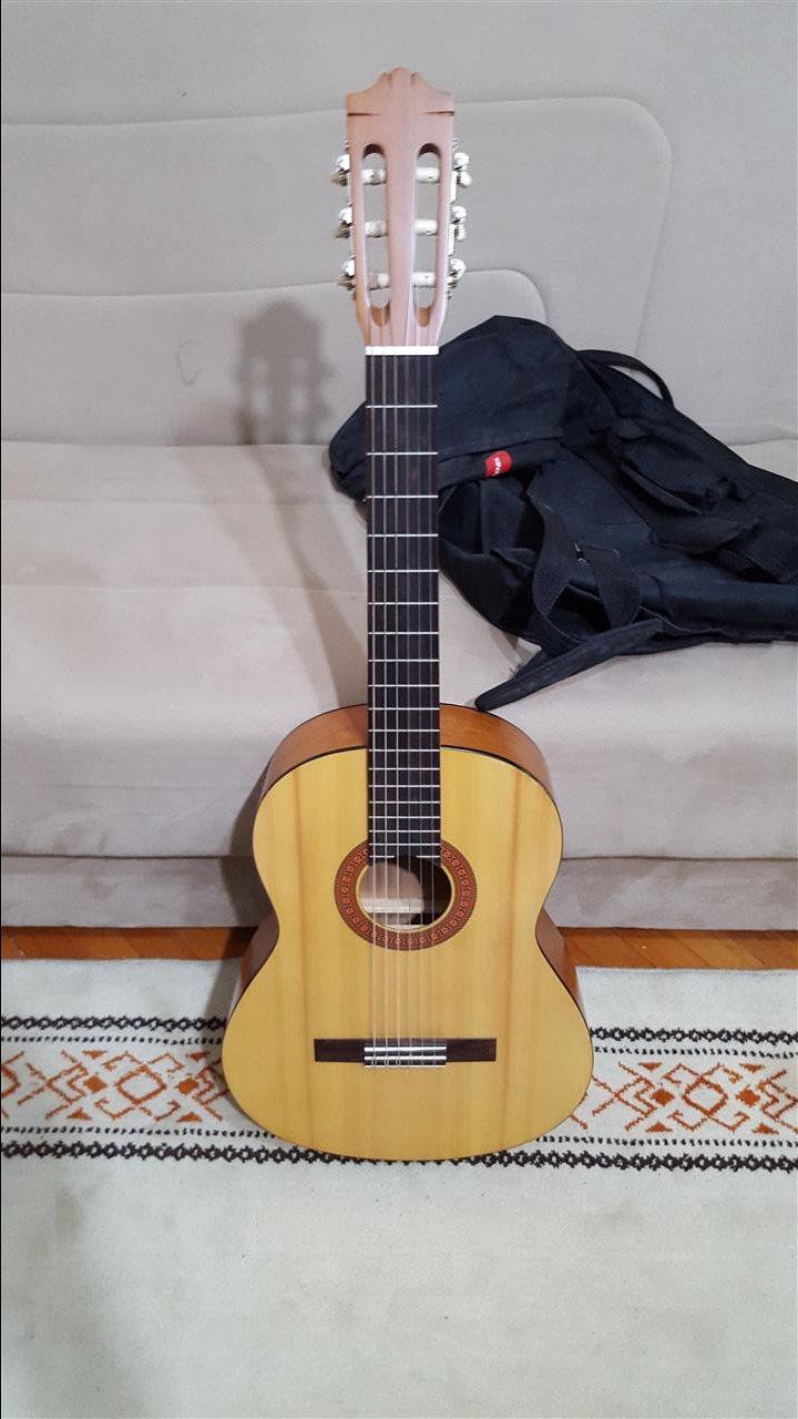 Gitarë-klasike