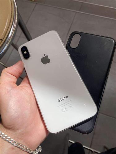 iPhone X
