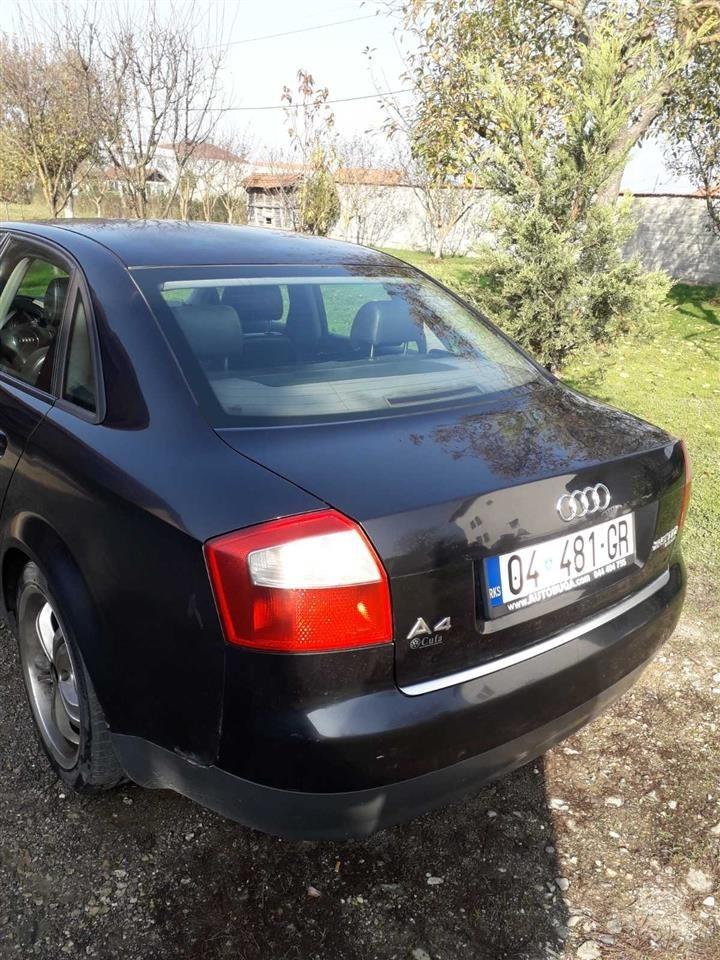 AUDI-A4-2-5-V6
