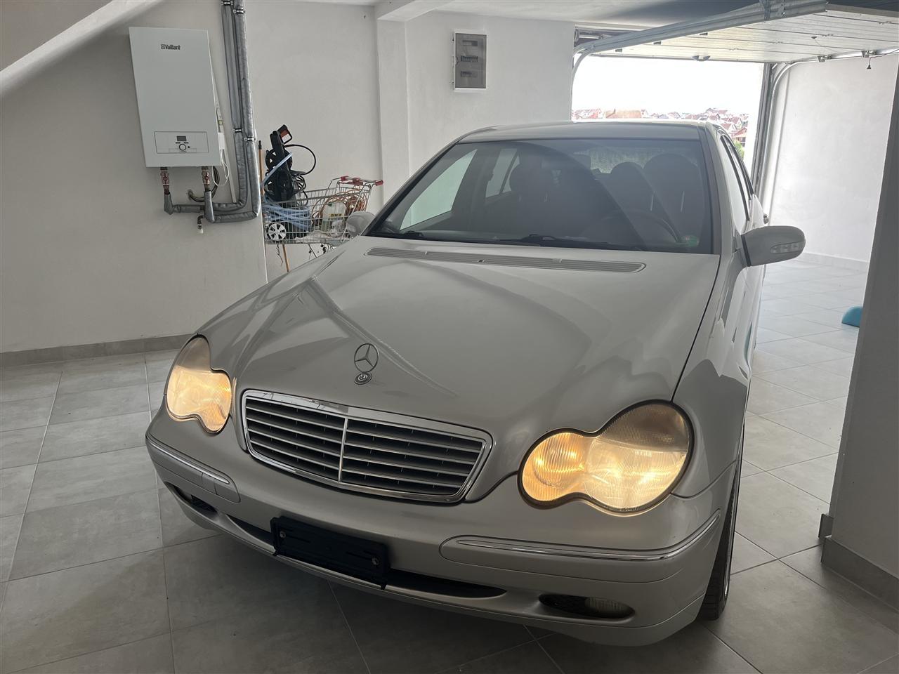 Mercedes-C-270