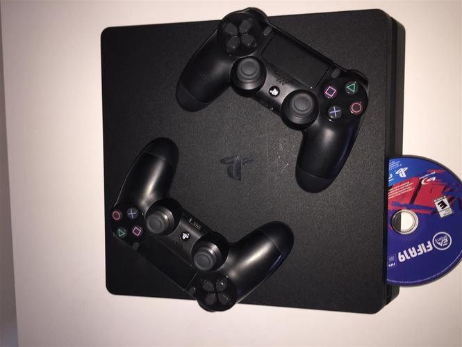 PS4