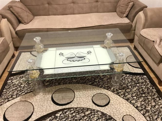 Tavoline e mesit