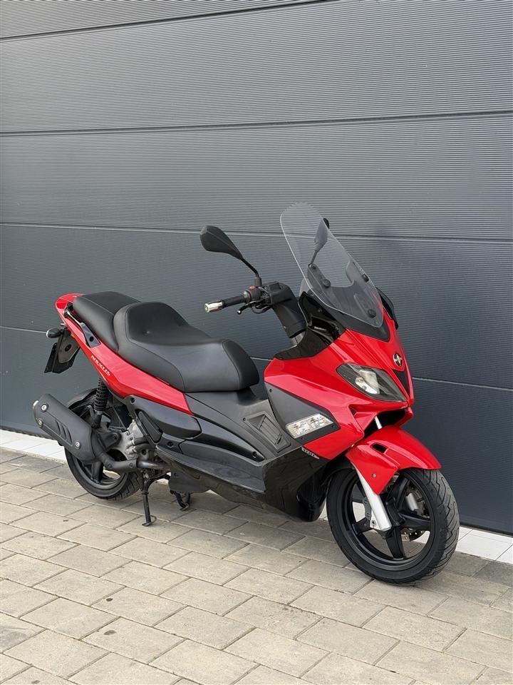 Gilera-Nexus-300cc