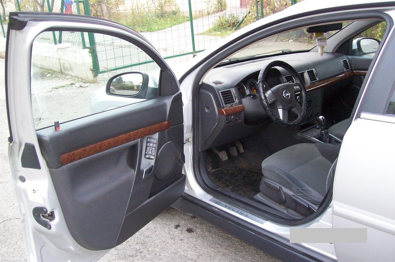 Opel-VECTRA-