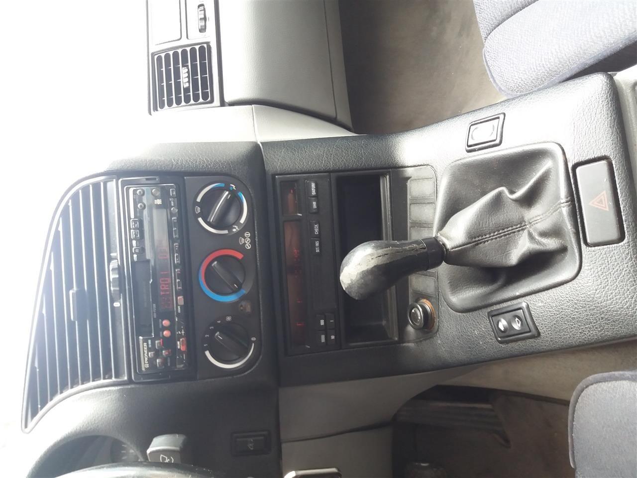 BMW-325-E36-DELFIN