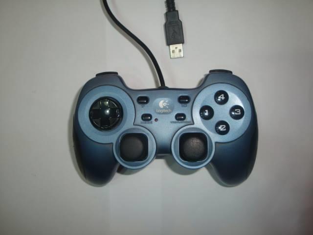 USB-joystick-controller-per-PC-
