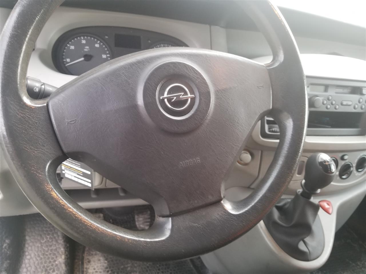 opel-vivaro-2006