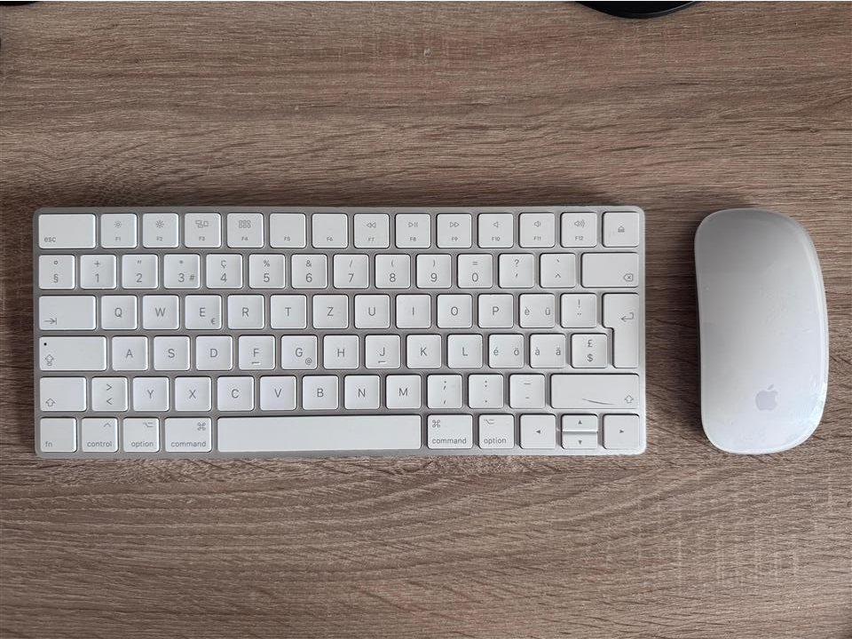Shiten-Magic-Mouse-dhe--Magic-Keyboard