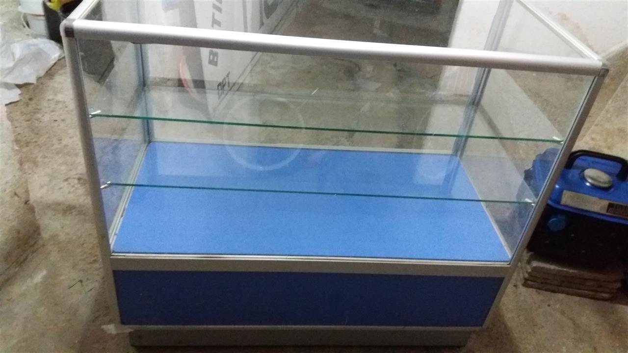 tavoline-pune-