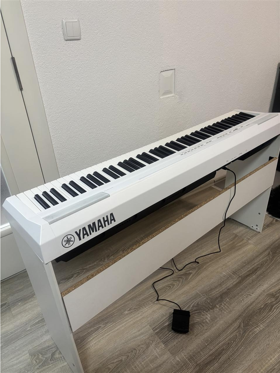 Piano-Yamaha-p-105