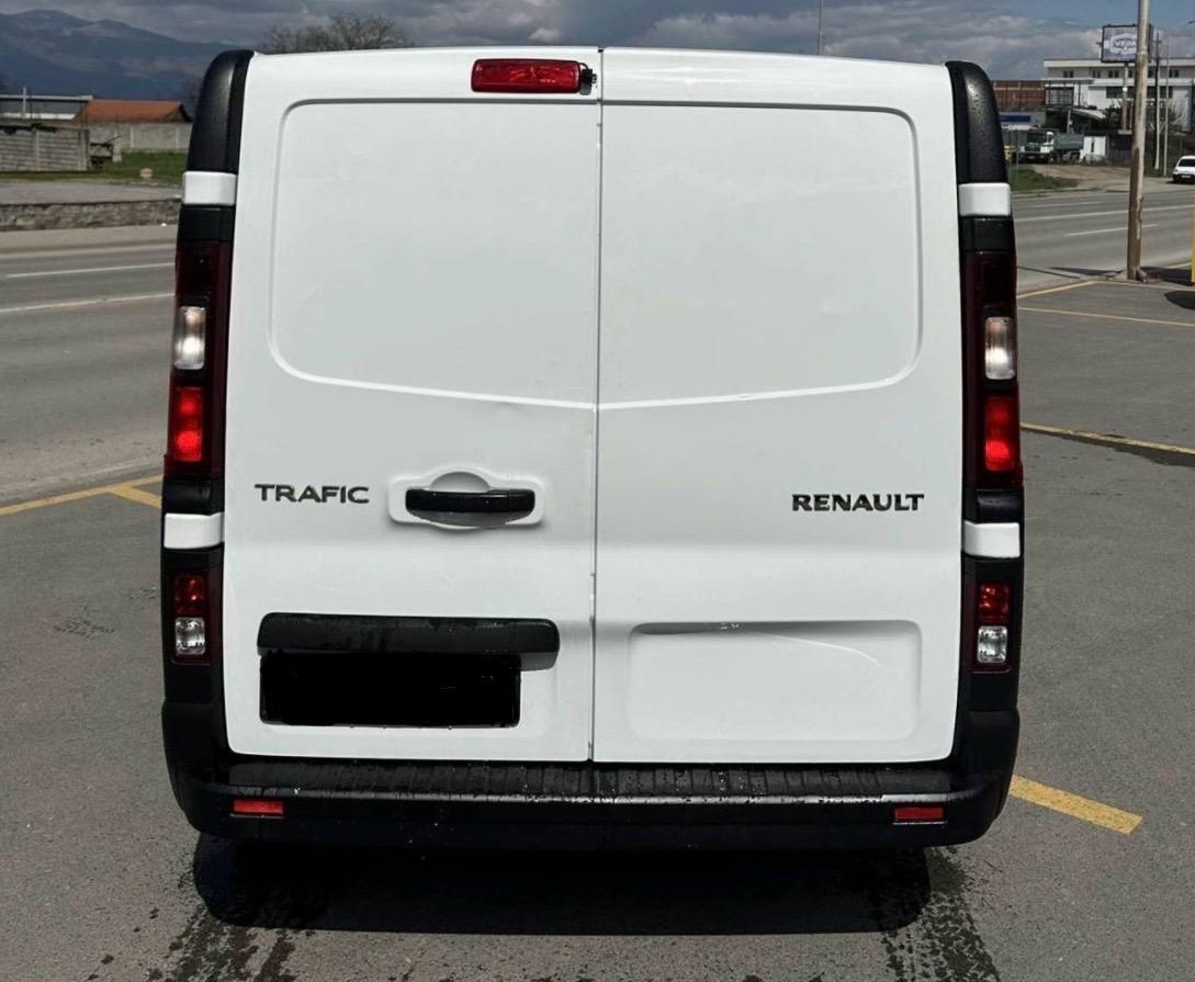 Renault-trafic-2015