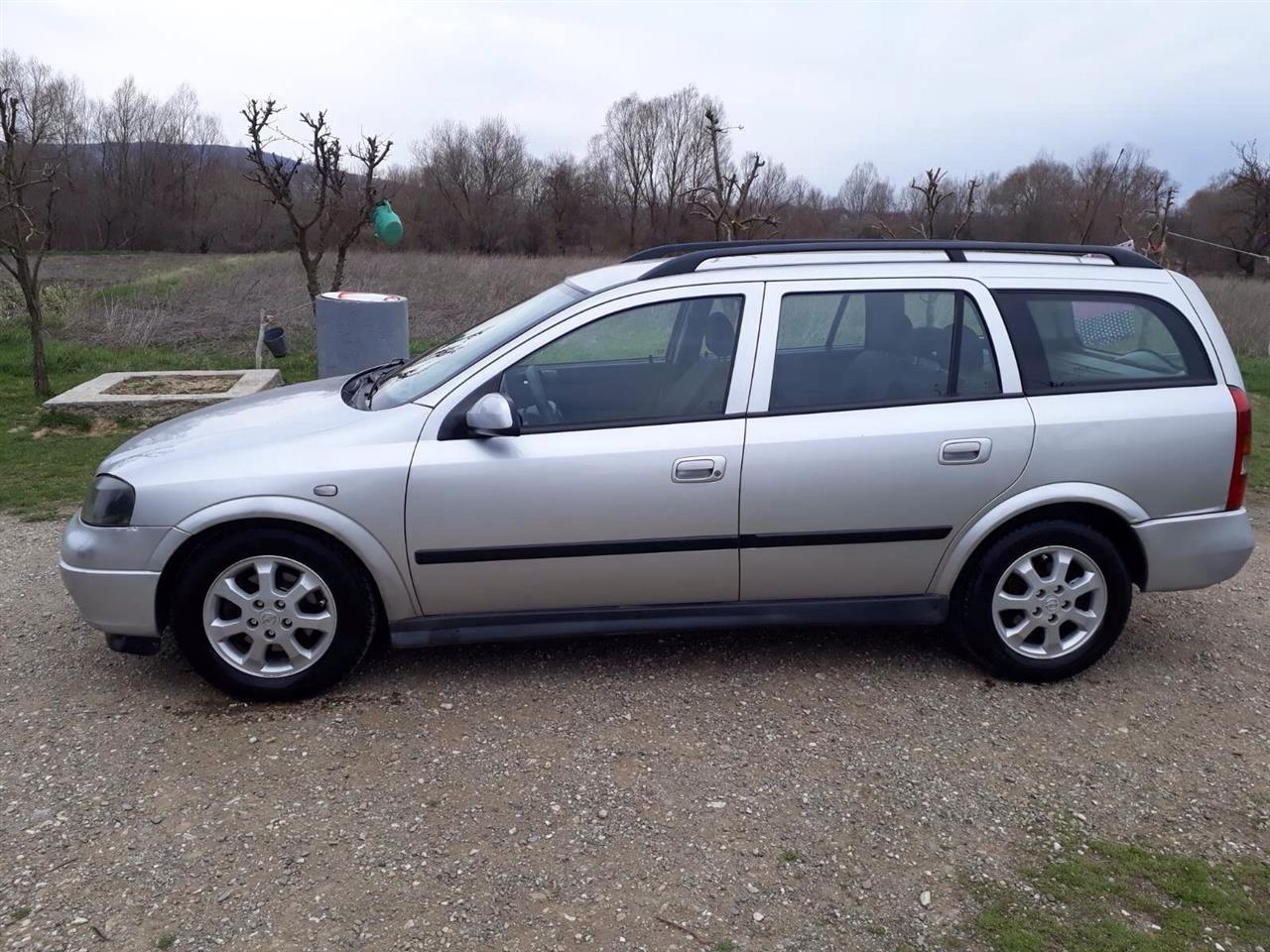 Opel-Astra