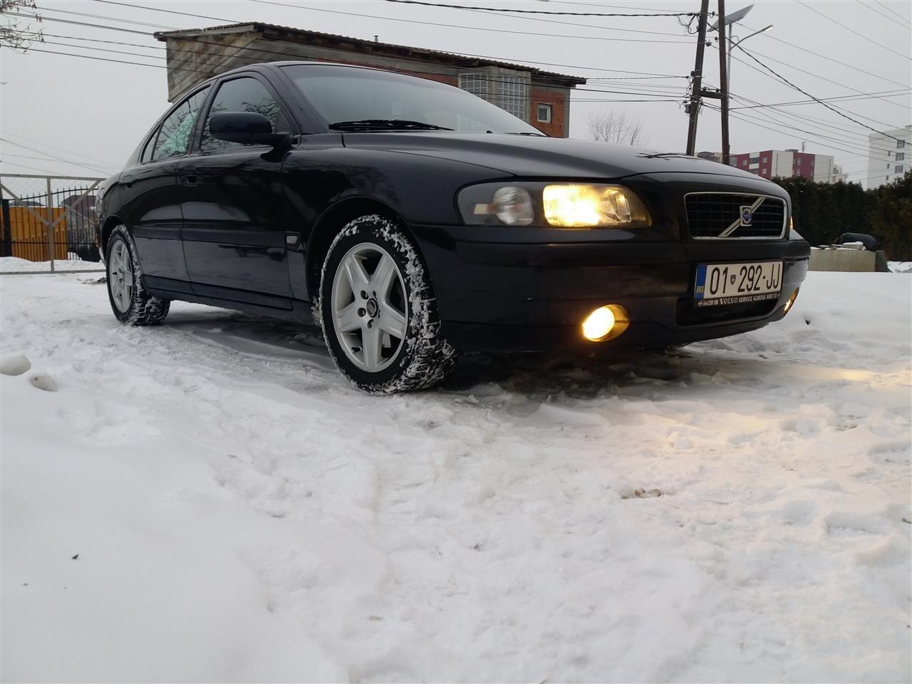 VOLVO--S60-D5