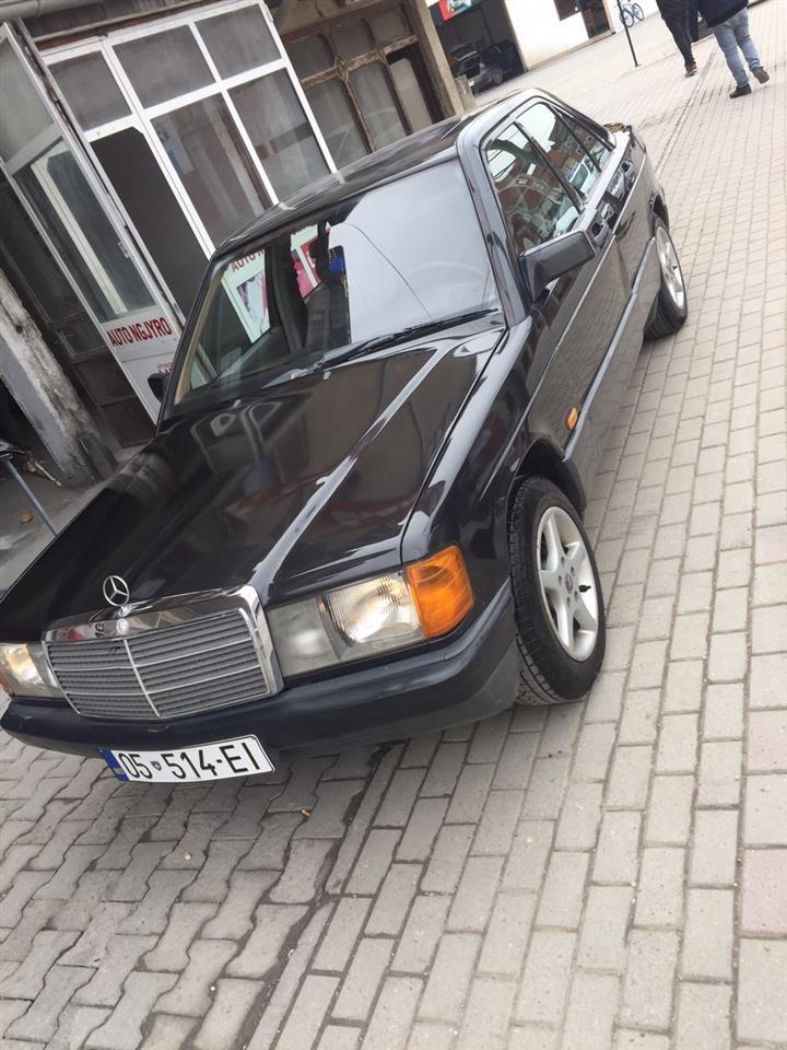 Shitet-Mercedes--190-