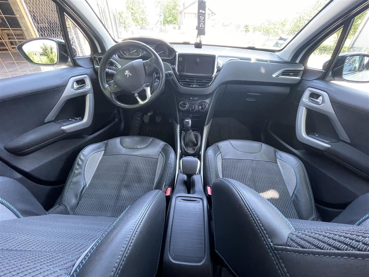 Peugeot-2008
