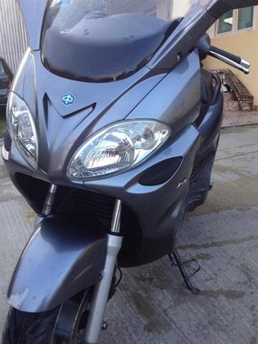 Piaggio X9