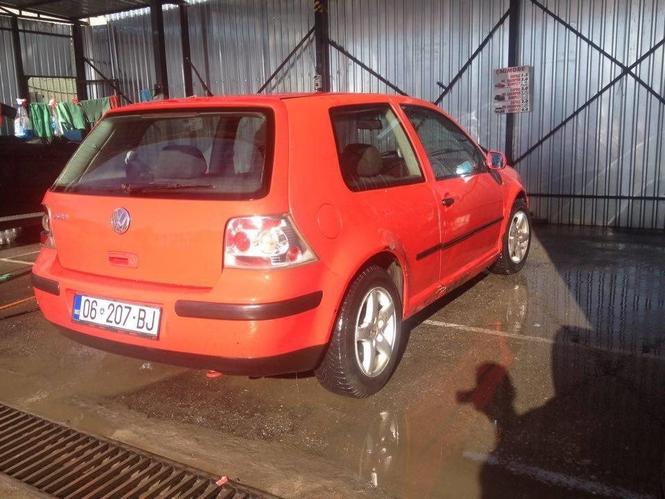 GOLF 4   