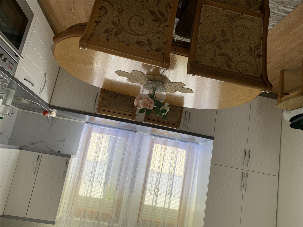 Tavolin-buke-