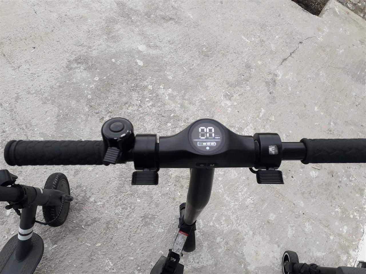 Shitet-E-scooters
