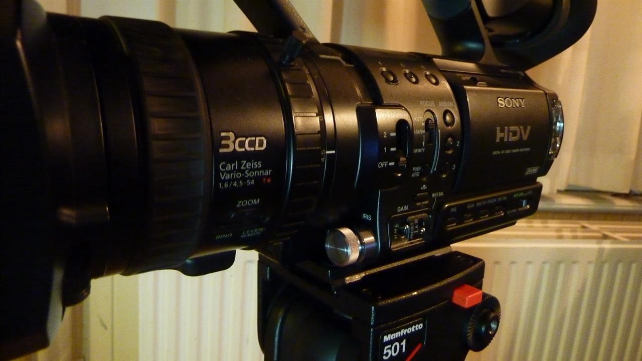Sony---Nikon