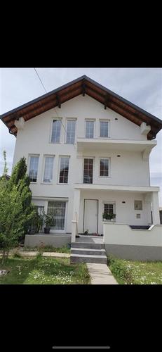Shtepia e bardhe