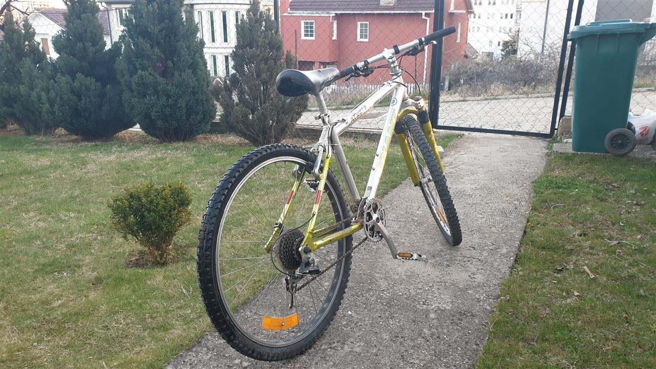 Giant hotsell atx 875