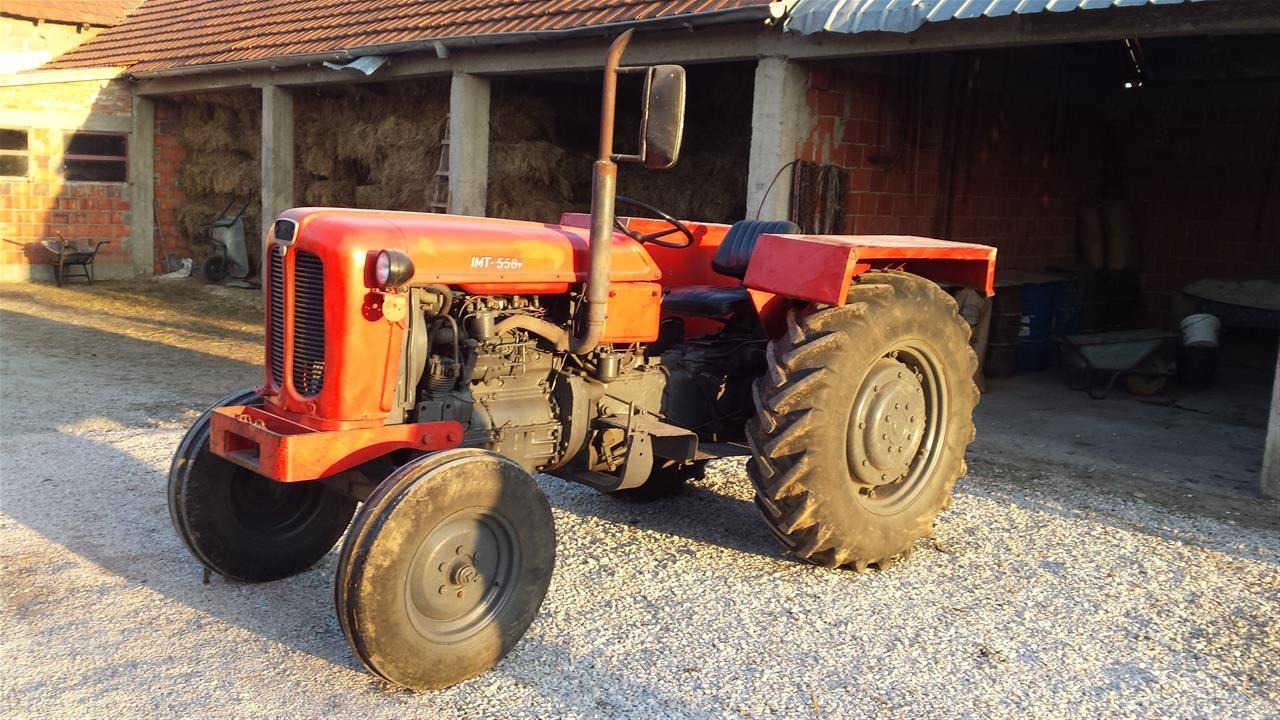 Traktor-IMT-558