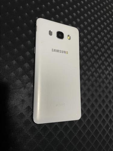 Samsung J5 