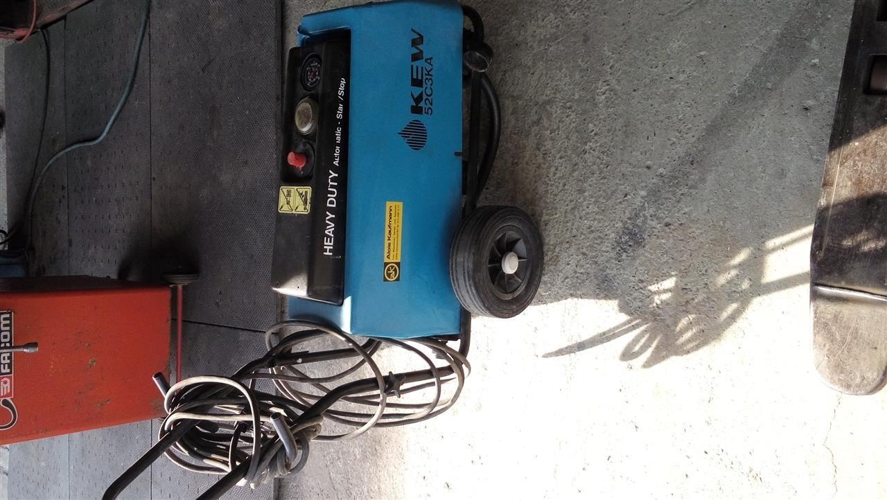 Makin-e-autolarjes-