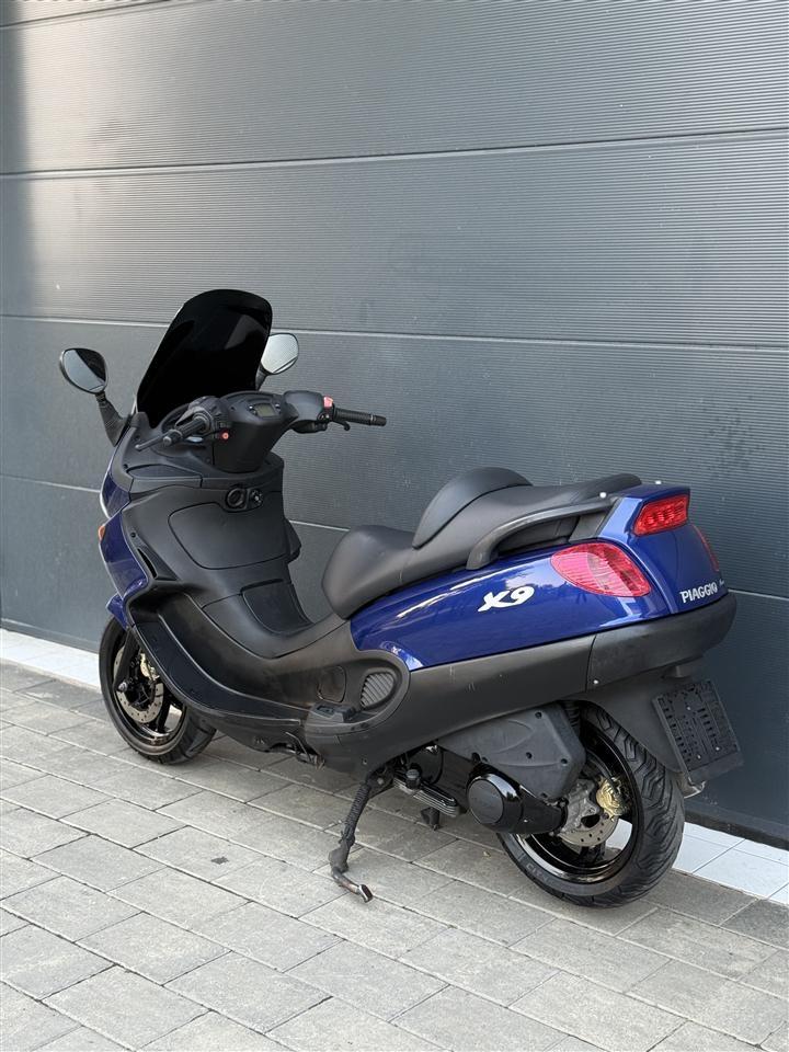 Piaggio-X9-180cc