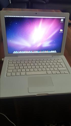 Laptop MACBOOK